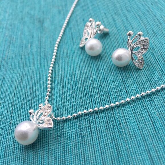 Butterfly Jewelry Set - Picture 2 of 7